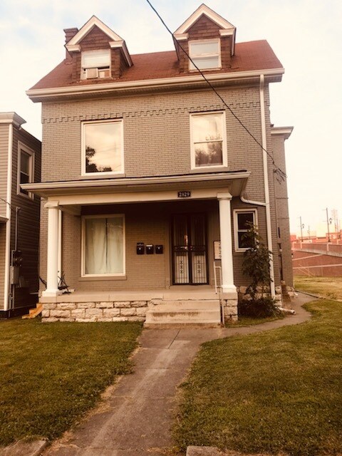 Primary Photo - 2829 S 3rd St