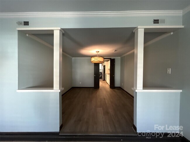 Building Photo - 4424 Mullens Ford Rd