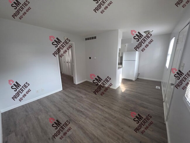 Foto del edificio - 605 W Michigan St