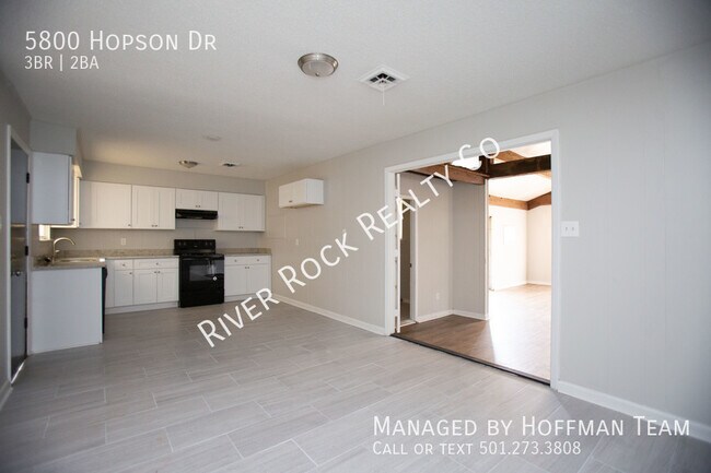 Foto del edificio - 5800 Hopson Dr
