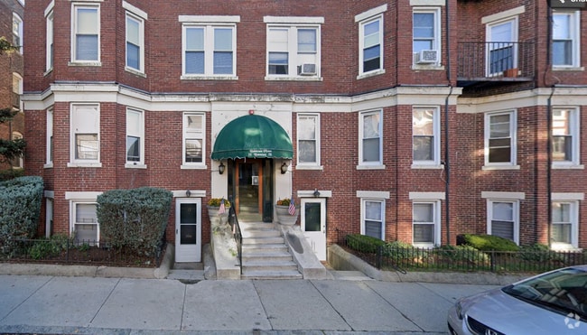 Building Photo - 11 Barrows St