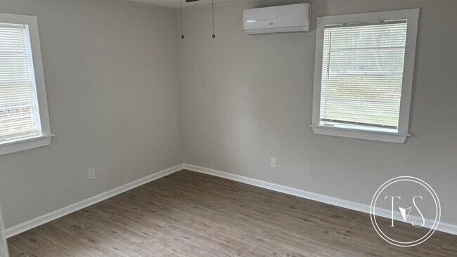 Foto del edificio - 2214 Shell Rd