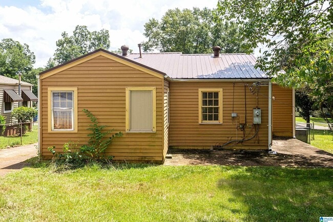 Building Photo - 340 McPherson Ave