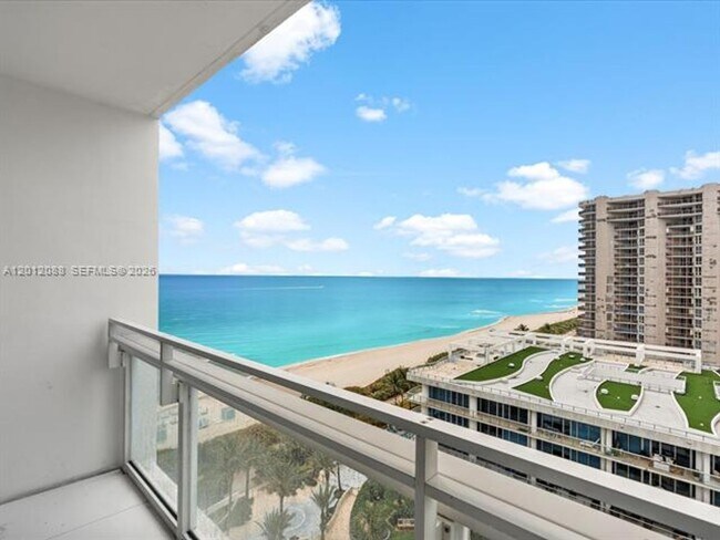Foto del edificio - 6801 Collins Ave