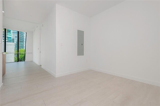 Foto del edificio - 2831 S Bayshore Dr
