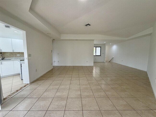 Building Photo - 9658 SW 138th Ave