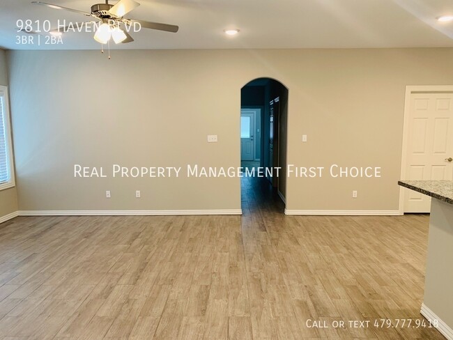 Building Photo - 3 BED DUPLEX IN CHAFFEE CROSSING