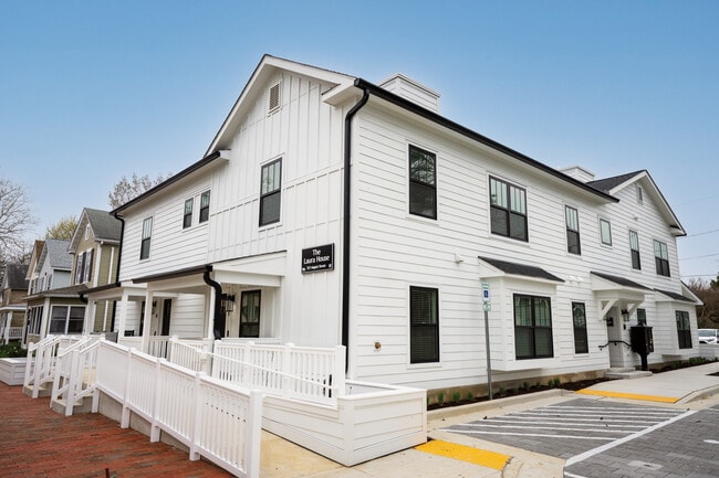 Building Photo - The Laura House