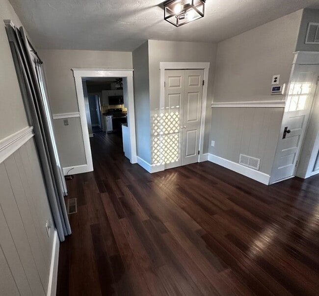 Building Photo - 47 Water St