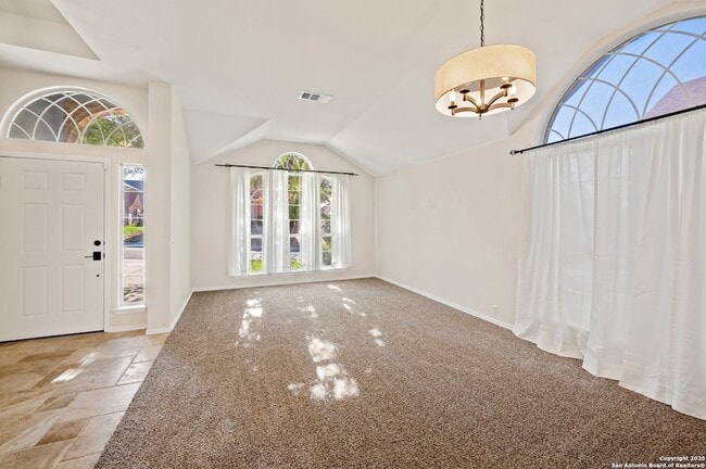 Foto del edificio - 21247 Rio Sabinal