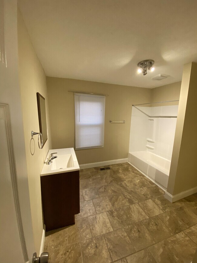 Foto del edificio - 5308 Tillman Ave