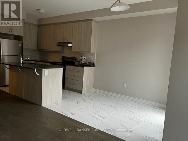 Building Photo - 22 Keppel Cir