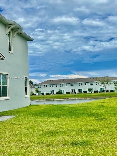 Foto del edificio - 871 SE grovebush Ln
