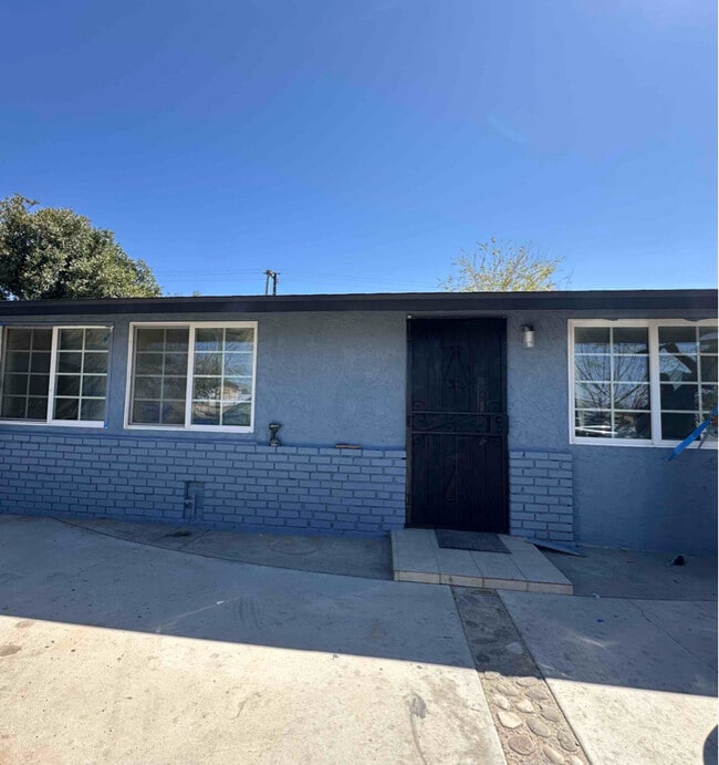 Building Photo - 16639 Yucca Ave