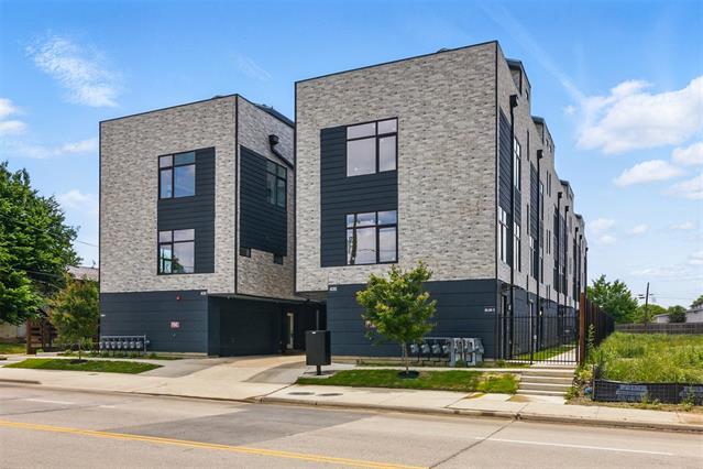 Foto principal - 430 E 8th St