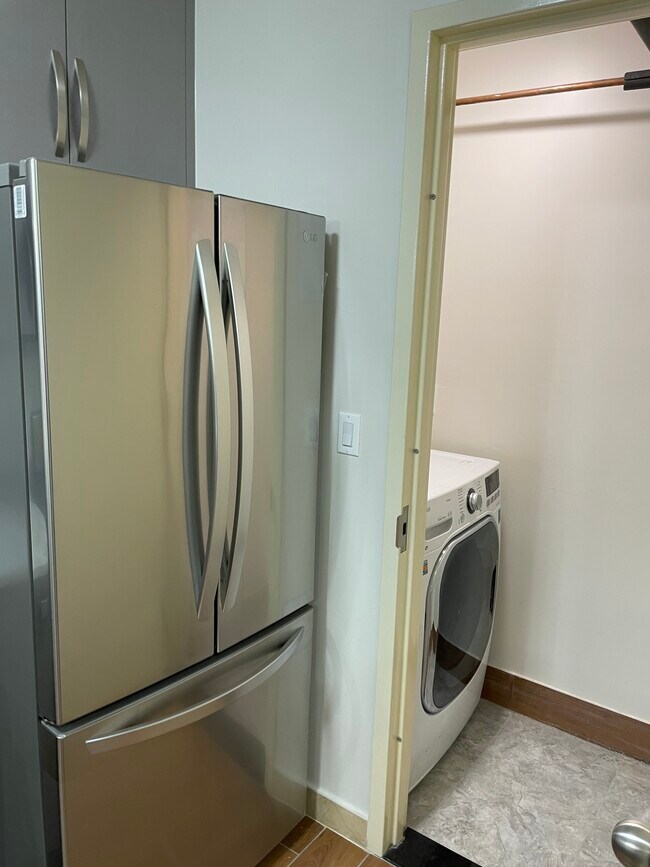 Foto del edificio - 4222 Crescent St
