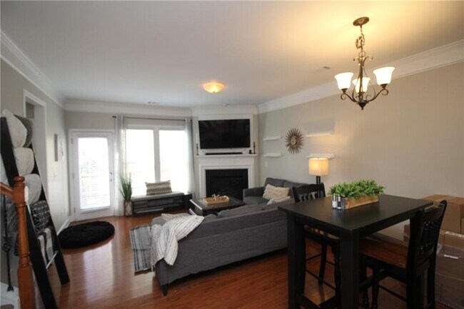 Foto del edificio - 2132 Weldonberry Dr