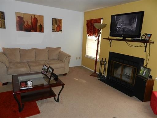 Building Photo - 121 Harrow Dr