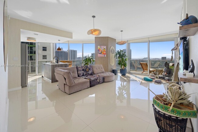 Foto del edificio - 488 NE 18th St