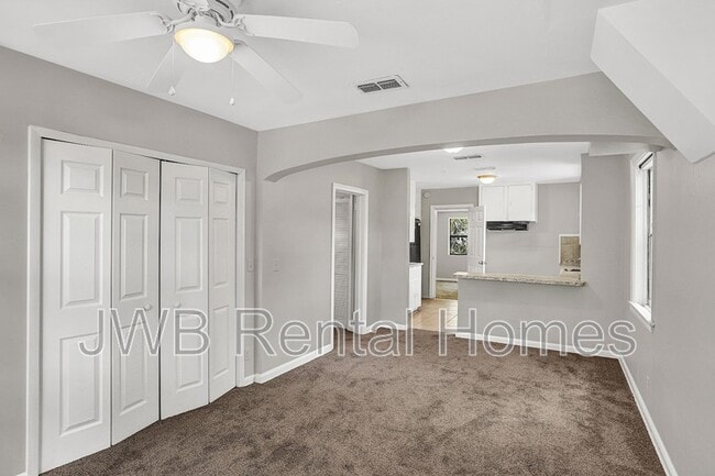 Building Photo - 3526 Mecasin St
