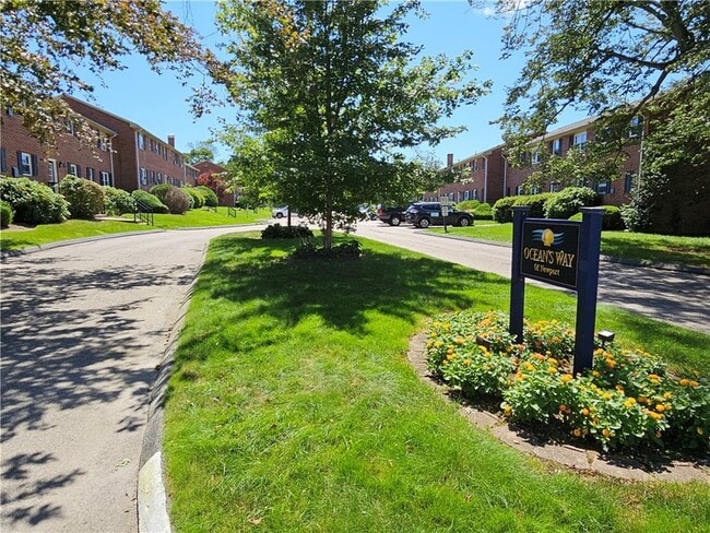 Foto del edificio - 70 Carroll Ave