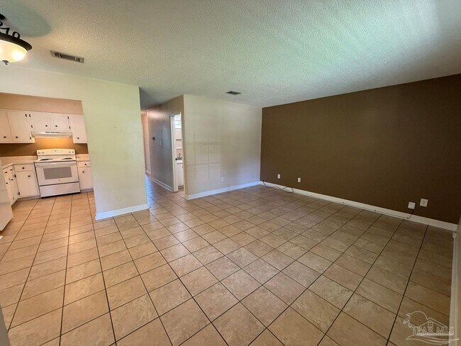 Foto del edificio - 9221 Beatrice Rd