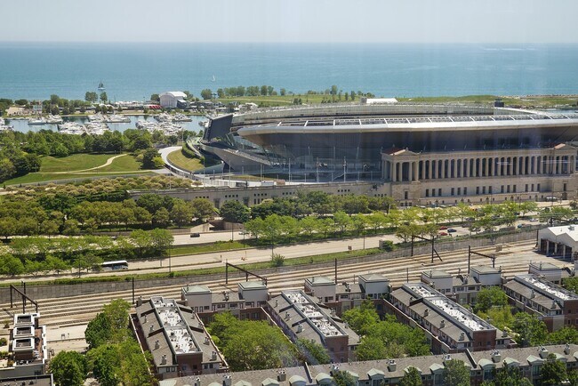 Foto del edificio - 100 E 14th St