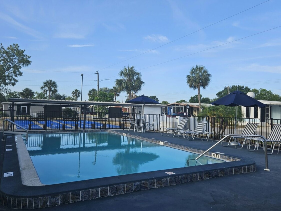 Primary Photo - 16087 St John's Cir