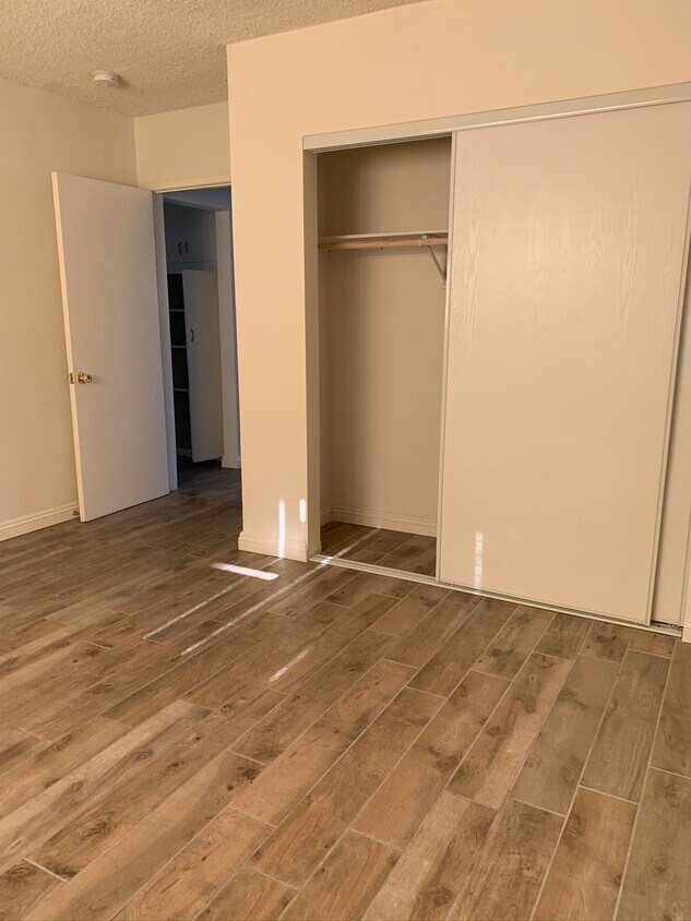 Foto principal - 5429 Huntington Dr N