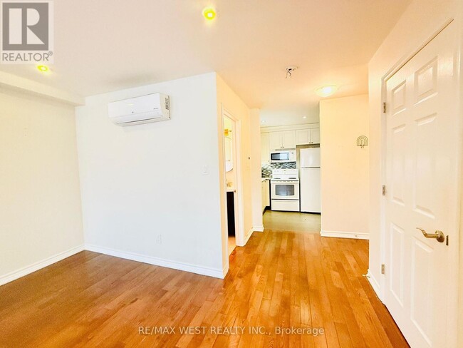 Photo du bâtiment - 132 Avenue Rd
