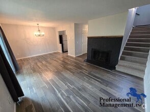 Building Photo - 3285 Canyon Dr