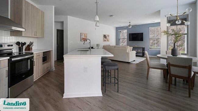 Building Photo - 2800 Milan Ct