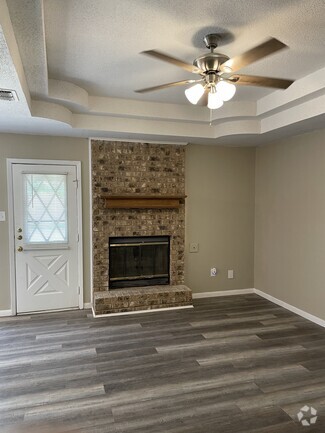 Building Photo - 5017 Wagon Wheel Ave