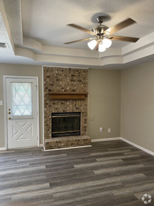 Building Photo - 5017 Wagon Wheel Ave