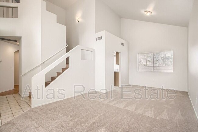 Foto del edificio - 4420 Vincente Ln