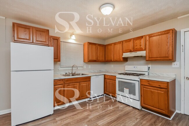 Foto del edificio - The living is easy in this 3 bedroom, 2 ba...