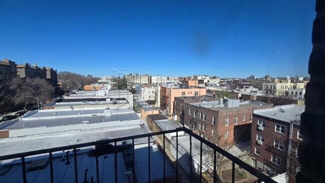 Foto del edificio - 1 bedroom in ASTORIA NY 11106