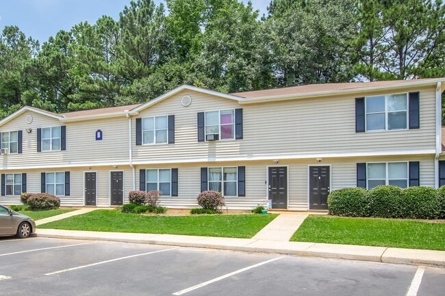 Building Photo - Townhomes at Pinehill