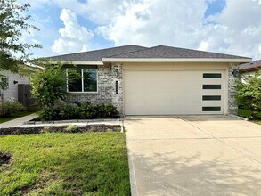 Building Photo - 2824 Gunnersbury Dr