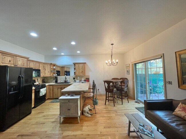 Foto del edificio - 278 Eagle Bend Dr