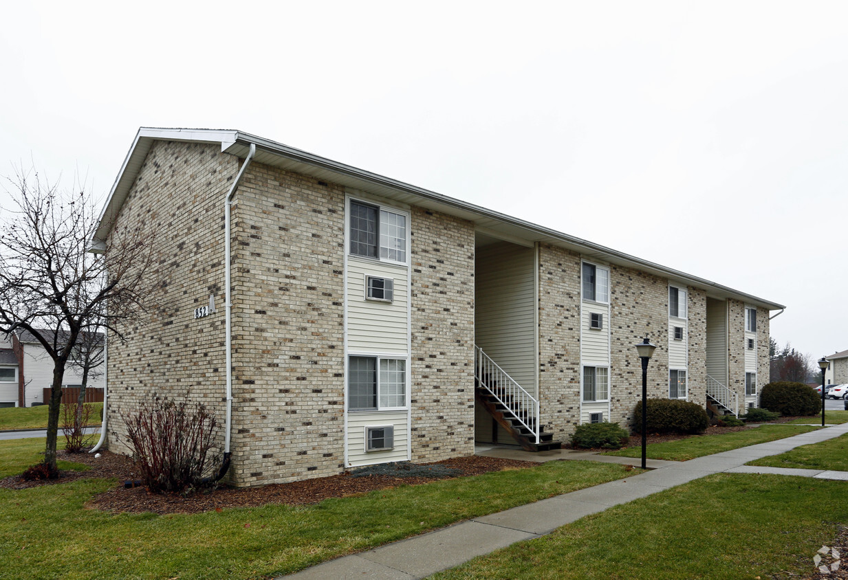 Primary Photo - Liberty Commons Apartments