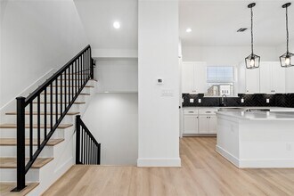 Building Photo - 4039 Buck St