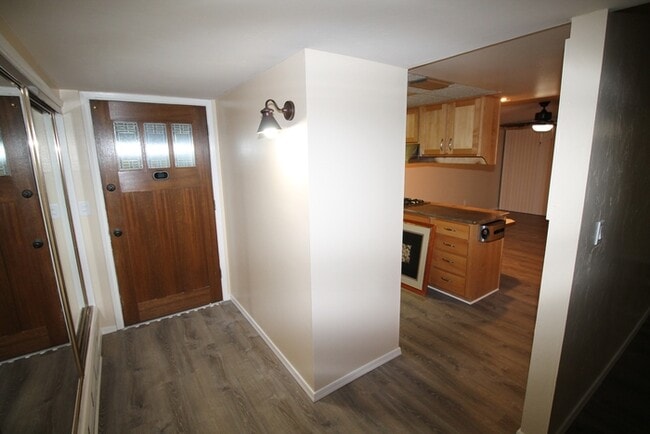 Building Photo - 7932 E Rosewood St