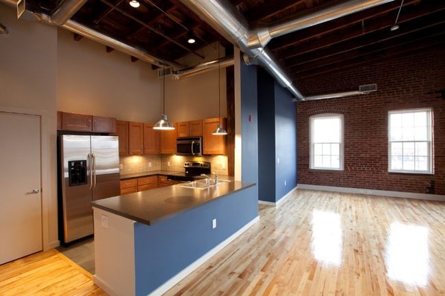 Building Photo - 425 N Prince St