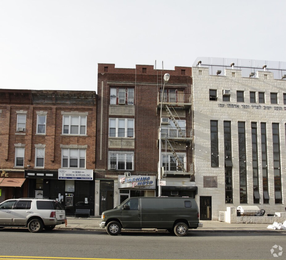 Building Photo - 5316 16th Ave