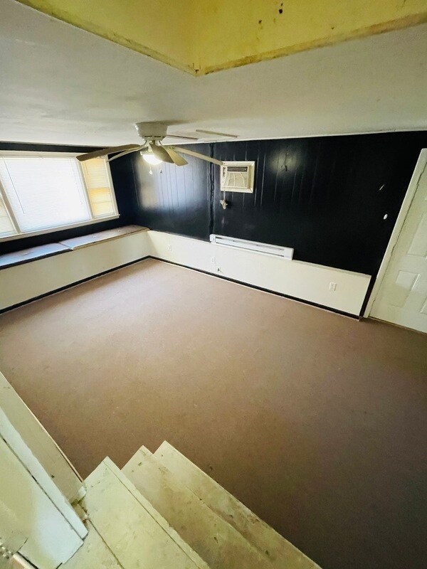 Building Photo - 42 Granger Dr
