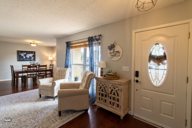 Foto del edificio - 5604 Greentree Ave