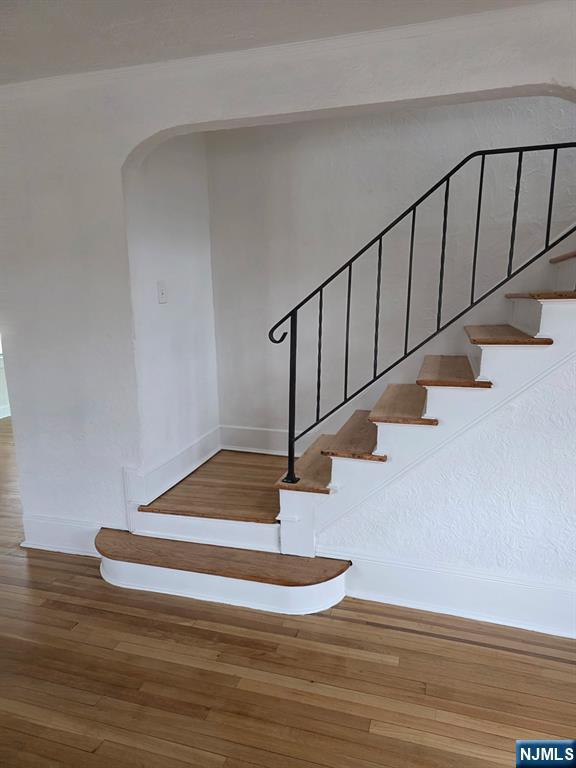 Building Photo - 346 N Van Dien Ave