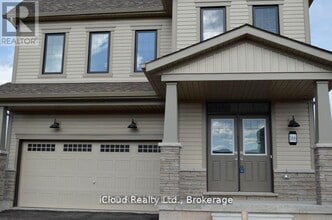 Building Photo - 166 Aviron Cres
