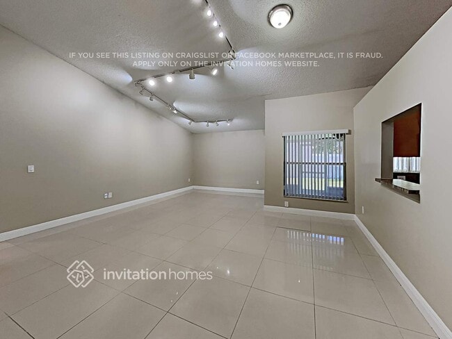 Foto del edificio - 1001 NW 125th Terrace